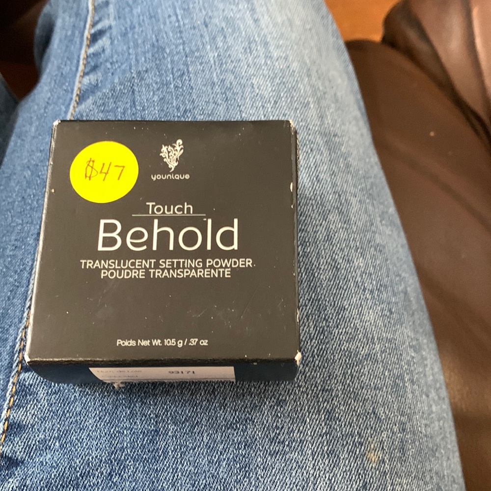 Brand new younique transculent setting powder